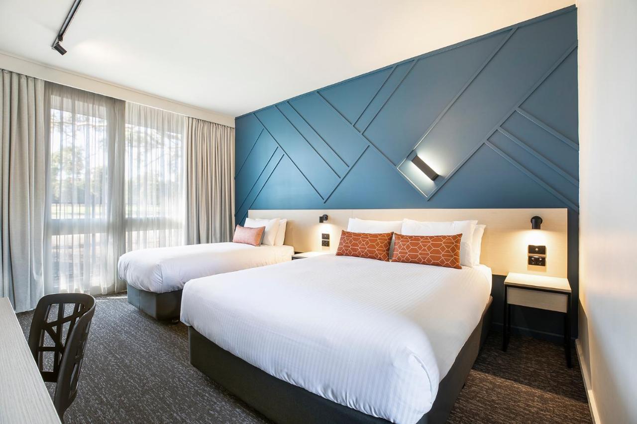Nightcap At Sandown Park Hotel Noble Park Luaran gambar