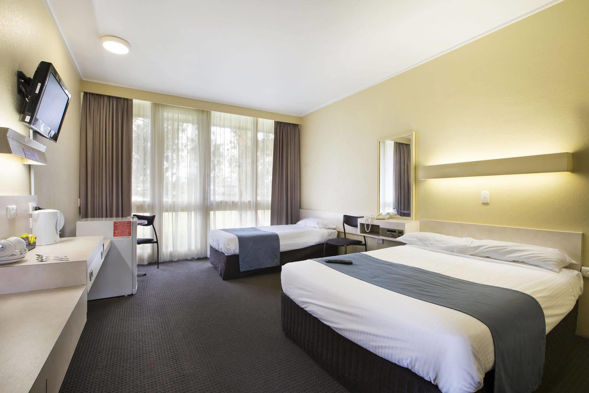 Nightcap At Sandown Park Hotel Noble Park Luaran gambar